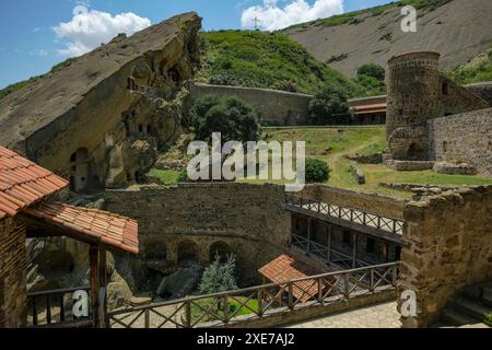 Udabno, Georgien – 20. Juni 2024: David Gareji ist ein orthodoxes Kloster in der Region Kachetien in Georgien. Stockfoto