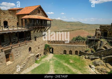 Udabno, Georgien – 20. Juni 2024: David Gareji ist ein orthodoxes Kloster in der Region Kachetien in Georgien. Stockfoto