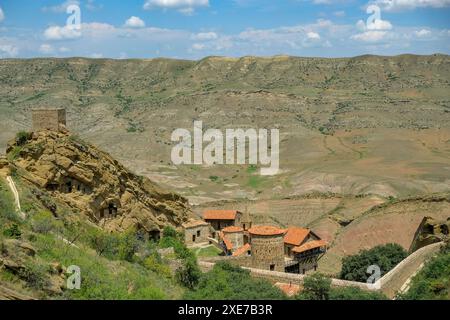 Udabno, Georgien – 20. Juni 2024: David Gareji ist ein orthodoxes Kloster in der Region Kachetien in Georgien. Stockfoto