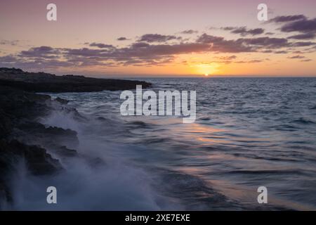 Sonnenaufgang am Cap de ses Salines am südlichsten Punkt Mallorcas Stockfoto