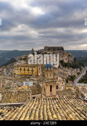 Blick auf die historische Altstadt von Ibla Ragusa im Südosten Siziliens Stockfoto