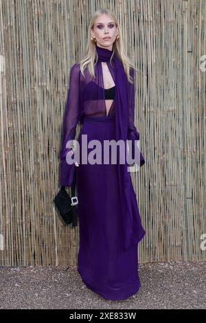 Mary Charteris nimmt an der Serpentine Summer Party 2024 in der Serpentine Gallery in Kensington Gardens Teil. (Foto: Cat Morley / SOPA Images/SIPA USA) Stockfoto