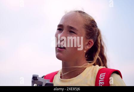 Mirra Andreeva im All England Lawn Tennis and Croquet Club in Wimbledon vor den Wimbledon Championships, die am 1. Juli beginnen. Bilddatum: Mittwoch, 26. Juni 2024. Stockfoto