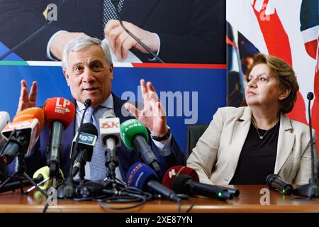 Roma, Italien. Juni 2024. IL segretario di Forza Italia Antonio Tajani e Caterina Chinnici durante la conferenza stampa a Roma, Mercoled&#xec;, 26 Giugno 2024 (Foto Roberto Monaldo/LaPresse) Sekretär der Partei Forza Italia Antonio Tajani und Caterina Chinnici während der Pressekonferenz in Rom, Mittwoch, 26. Juni 2024 (Foto: LaPresse/Alamy Live News Stockfoto