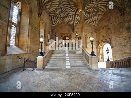 Die gewölbte Treppe im Bodley Tower. Christuskirche. Oxford University. England Stockfoto