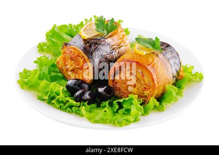 Gebackenes Makrelenfilet in Brötchen mit Karotten und Zwiebeln Stockfoto