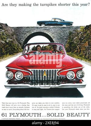 1961 Plymouth Fury-Red Cabrio- und Limousine-Werbespot Stockfoto