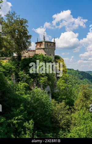 Panoramablick auf Schloss Lichtenstein in Deutschland. Stockfoto