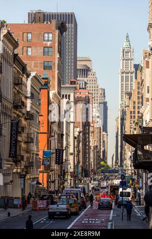 New york, USA - 15. Mai 2019: Geschäftige breite Straße in New York City, USA Stockfoto