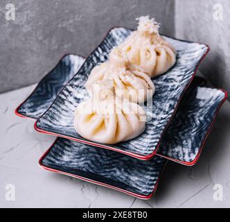 Traditionelle georgische Khinkali-Knödel mit Fleisch Stockfoto