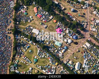 Luftaufnahme des Glastonbury Festivals, Samstag, 26. Juni 2010, Pilton, nahe Glastonbury, England, Großbritannien Stockfoto