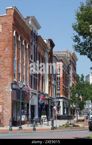 Das Geschäftsviertel von Glens Falls, einer Stadt im Warren County, im Süden von Adirondacks, Bundesstaat New York. Stockfoto