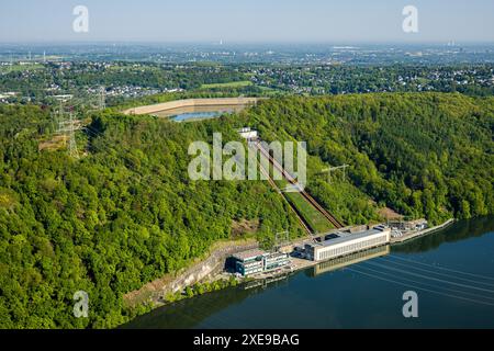 Luftaufnahme, RWE Pumpspeicherkraftwerk Koepchenwerk Hensteysee mit Speicherbecken, Herdecke, Ruhrgebiet, Nordrhein-Westfalen, Deutschland, Aeria Stockfoto