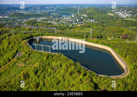 Luftaufnahme, Stausee des RWE Pumpspeicherkraftwerks Koepchenwerk am Hengstey-See, Blick auf Herdecke, Ruhrgebiet, Nordrhein-Westfalen, Germa Stockfoto