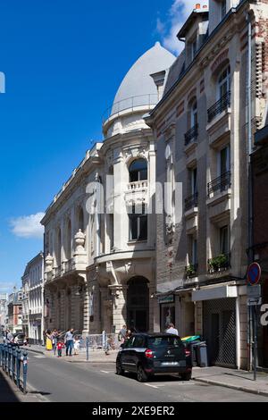 Arras, Frankreich - 22. Juni 2020: Das Casino d'Arras ist eine Aufführungshalle im Stadtzentrum, die sowohl für die Öffentlichkeit als auch für die Allgemeinheit geeignet ist Stockfoto