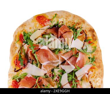 Frische Pizza Parma aus Parmesan, Schinken und Rucola Stockfoto