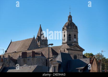 Die Kirche Saint-Michel de Vaucelles ist die Pfarrkirche im alten Zentrum des Stadtteils Vaucelles in Caen. Stockfoto