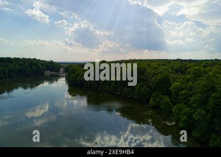 Die Etangs de Commelles befinden sich in den Gemeinden Orry-la-Ville und Coye-la-Forêt im Süden des Departements Oise. Erstellt im dreizehnten Stockfoto