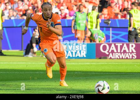 Berlin, Deutschland. Juni 2024. Deutschland, Berlin, Fußball, Österreich vs. Niederlande, Gruppe D, Gruppenphase, UEFA EURO 2024, SP, Olympia - Stadion Berlin, Xavi Simons (NED), 25.06. 2024, Quelle: HMB Media/Alamy Live News Stockfoto