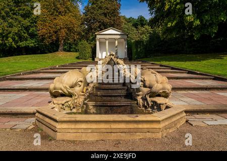 Blick auf den Brunnen im Neuwerkgarten im Schloss Gottorf in Schleswig. Stockfoto