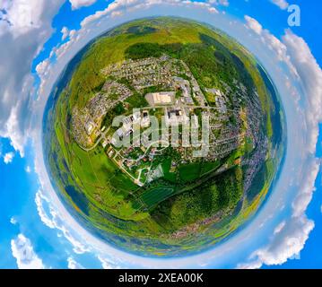 Luftaufnahme, Ansicht der Bredelarer Straße Bundesstraße B7 mit LWL Klinik, Erdkugel, Fisheye Bild, 360 Grad Bild, winzige Welt, kleiner Planet, Ni Stockfoto