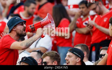 Frankfurt Am Main, Deutschland Juni 2024. Juni 2024, Fußball, Euro 2024, Vorrunde, Schweiz C Deutschland, Deutschland, Frankfurt, Stadion Schweizer Fans, Credit: HMB Media/Alamy Live News Stockfoto