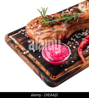 Barbecue Tomahawk Steak auf Schneidebrett Stockfoto