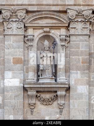 Statue auf der St. Mary's Cathedral in Lugo Stockfoto