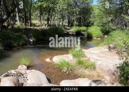 Blick auf den Verde River von der ersten Kreuzung in Payson, Arizona. Stockfoto
