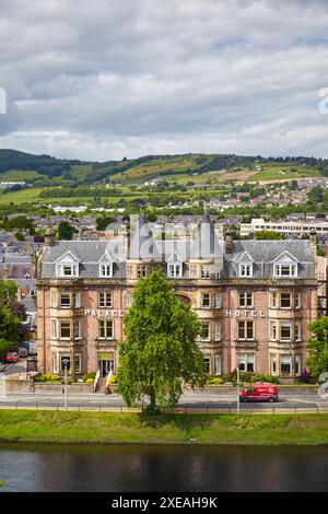 Ardross Terrace entlang des Ness Flusses. Inverness (Inverness). Schottland. Vereinigtes Königreich Stockfoto