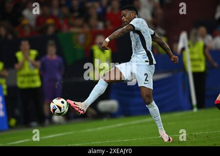 Nelson Semedo (Portugal) während des Spiels zur UEFA Euro 2024 zwischen Georgia 2-0 Portugal in der Arena AufSchalke am 26. Juni 2024 in Gelsenkirchen. Quelle: Maurizio Borsari/AFLO/Alamy Live News Stockfoto