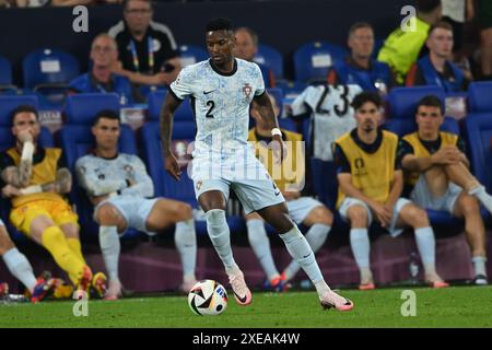 Nelson Semedo (Portugal) während des Spiels zur UEFA Euro 2024 zwischen Georgia 2-0 Portugal in der Arena AufSchalke am 26. Juni 2024 in Gelsenkirchen. Quelle: Maurizio Borsari/AFLO/Alamy Live News Stockfoto