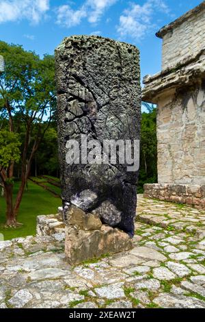 Monolith-Stele aus Maya Chetumal, Mexiko Stockfoto