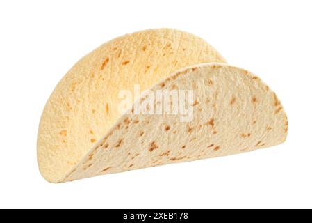 Leere Tortilla, dünnes Weizenfladenbrot isoliert auf weißem Hintergrund Stockfoto