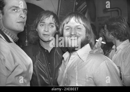 Der bayerische Liedermacher Fredl Festival ist am Dienstag, den 25. Juni 2024 im Alter von 76 Jahren an Parkinson gestorben, Auftritt von Fesl , rechts, bei Heppel und Etlich in Schwabing mit Udo Lindenberg im Mai 1977 *** der bayerische Singer-Songwriter Fredl Fesl starb am Dienstag, 25. Juni 2024 im Alter von 76 Jahren an der Parkinsons-Krankheit. Aufführung von Fesl rechts bei Heppel und Etlich in Schwabing mit Udo Lindenberg im Mai 1977 Copyright: xHeinzxGebhardtx Stockfoto