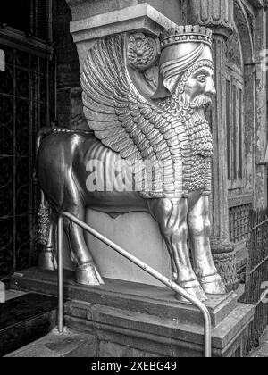 20-Dez-2009 Schwarzweißfoto der Statue von Parsi-Dinshaw Edulji Wacha-1844 in Churchgate Mumbai Maharashtra INDIEN Stockfoto