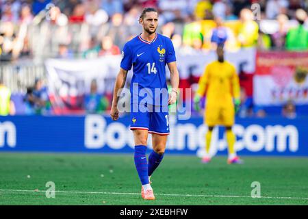 Dortmund, Deutschland. Juni 2024. Adrien Rabiot aus Frankreich war beim Gruppenspiel der UEFA EURO 2024 zwischen Frankreich und Polen im Fußballstadion Dortmund (Signal Iduna Park) zu sehen. Endstand: Frankreich 1:1 Polen. Quelle: SOPA Images Limited/Alamy Live News Stockfoto