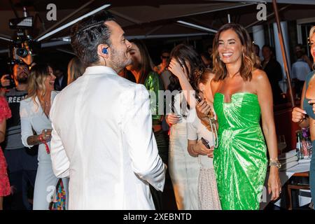 Veranstaltung - Bild Sommerfest 2024 Giovanni Zarrella und Jana-Ina Zarrella beim Bild hilft e.V. ein Herz für Kinder Sommerfest auf den Wannseeterrassen am 25.06.1986 in Berlin. *** Event Bild Sommerparty 2024 Giovanni Zarrella und Jana Ina Zarrella bei der Bild hilft e V ein Herz für Kinder Sommerparty bei den Wannseeterrassen am 25 06 1986 in Berlin Copyright: XEventpressxKochanx Stockfoto