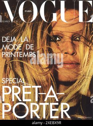 1973 Februar Vogue Paris Cover mit Brigitte Bardot von Terry O'Neill Stockfoto