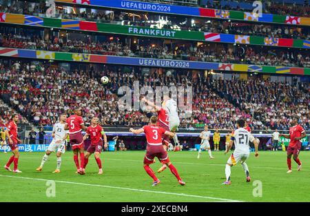 Frankfurt, Deutschland. Juni 2024. Kai Havertz, DFB 7 konkurrieren um Ball, Tackling, Duell, Header, zweikampf, Aktion, Kampf gegen Fabian SCHAER, Schaer SUI 22 Silvan Widmer, SUI 3 Granit XHAKA, SUI 10 Manuel Akanji, SUI 5, Robert Andrich, DFB 23 Ilkay Guendogan, DFB 21 im Gruppenspiel A DEUTSCHLAND - SCHWEIZ 1-1 der UEFA-Europameisterschaften 2024 am 23. Juni 2024 in Frankfurt, Deutschland. Fotograf: ddp Images/STAR-Images Credit: ddp Media GmbH/Alamy Live News Stockfoto