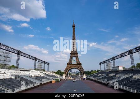 Paris, Frankreich. Juni 2024. Dieses am 26. Juni 2024 aufgenommene Foto zeigt eine allgemeine Ansicht des Trocadero und des Eiffelturms in Paris, Frankreich. Quelle: Sun Fei/Xinhua/Alamy Live News Stockfoto