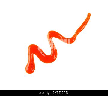 Linie mit flüssiger, rot-heißer Sriracha-Chili-Sauce isoliert auf weiß, Ansicht von oben, Schnittpfad Stockfoto