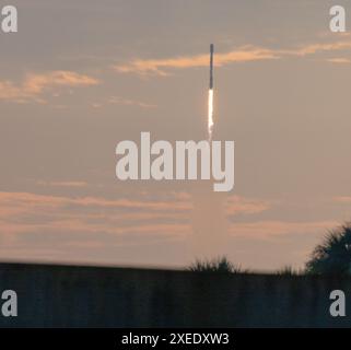 SpaceX hat zum ersten Mal einen Flottenführer B-1062, jetzt mit 22 Flügen während der Starlink 10-3 Mission AM 27. Juni 2024 um 7:14 UHR EDT. Cape Canaveral Brevard County Florida USA. (Foto: Scott Schilke/SIPA USA) Stockfoto