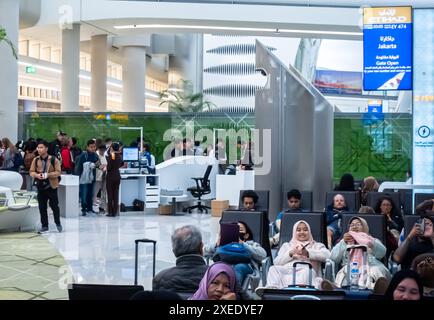 Wartebereich vor den Toren von Etihad Airlines Gate, Zayed International Airport, Abu Dhabi, VAE, Vereinigte Arabische Emirate, Asien Stockfoto