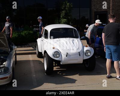 Olathe, Kansas - 8. Juni 2024: Kansas City Automotive Museum Cars & Coffee Event - seltsame und unbekannte Dinge Stockfoto