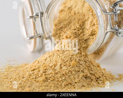 Nährwerthefe im Glas Stockfoto