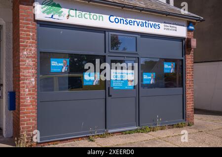 Konservative Poster die Parlamentswahlen 2024 für Giles Watling für Clacton mit großer Mehrheit. Stockfoto