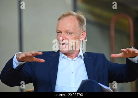 Prof. Clemens Fuest , Einzelbild,angeschnittenes Einzelmotiv,Portraet,Porträt,Porträt. 75.Jahrestag IFO Institut am 27.06.2024 in München. *** Prof. Clemens Fuest, Einzelbild, zugeschnittenes Einzelmotiv, Porträt, Porträt 75-jähriges Jubiläum IFO Institut am 27 06 2024 in München Stockfoto