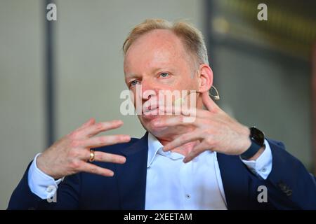 Prof. Clemens Fuest , Einzelbild,angeschnittenes Einzelmotiv,Portraet,Porträt,Porträt. 75.Jahrestag IFO Institut am 27.06.2024 in München. *** Prof. Clemens Fuest, Einzelbild, zugeschnittenes Einzelmotiv, Porträt, Porträt 75-jähriges Jubiläum IFO Institut am 27 06 2024 in München Stockfoto