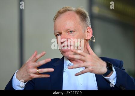 Prof. Clemens Fuest , Einzelbild,angeschnittenes Einzelmotiv,Portraet,Porträt,Porträt. 75.Jahrestag IFO Institut am 27.06.2024 in München. *** Prof. Clemens Fuest, Einzelbild, zugeschnittenes Einzelmotiv, Porträt, Porträt 75-jähriges Jubiläum IFO Institut am 27 06 2024 in München Stockfoto